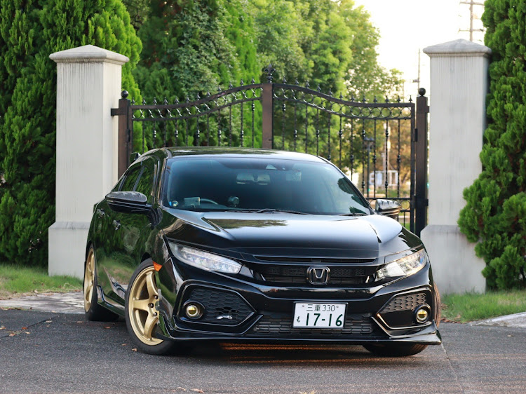 シビック(欧州HB)のチャペル🔔・早朝カメ活📸に関するカスタム事例の投稿画像1枚目