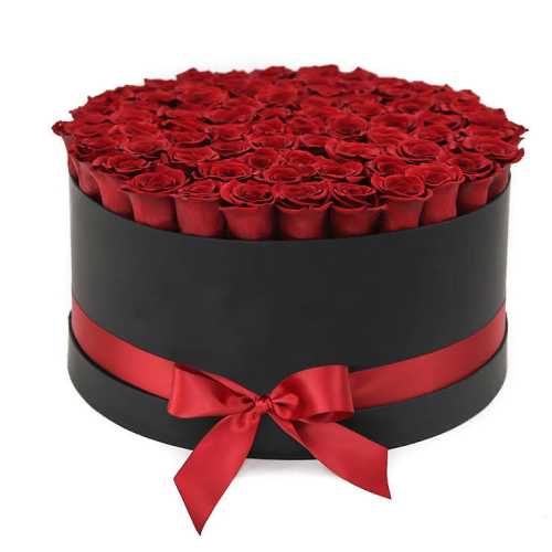 101 roses in a box - Arrangement of 101 red ...