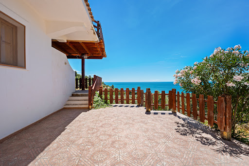 Apartment with terrace 1