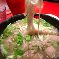 大心新泰式麵食(台北微風車站店)