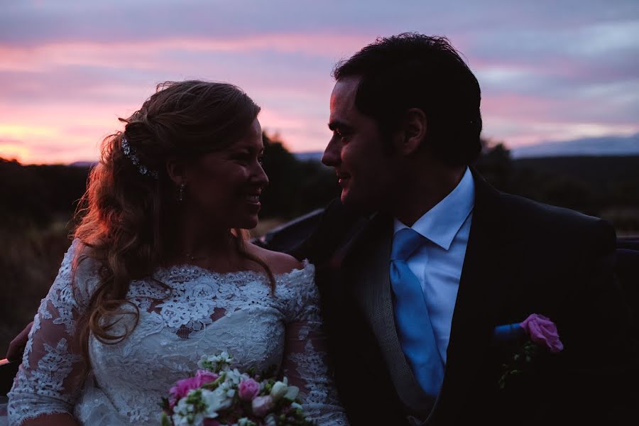 Fotógrafo de casamento Elena Ch (chebaele). Foto de 16 de outubro 2018