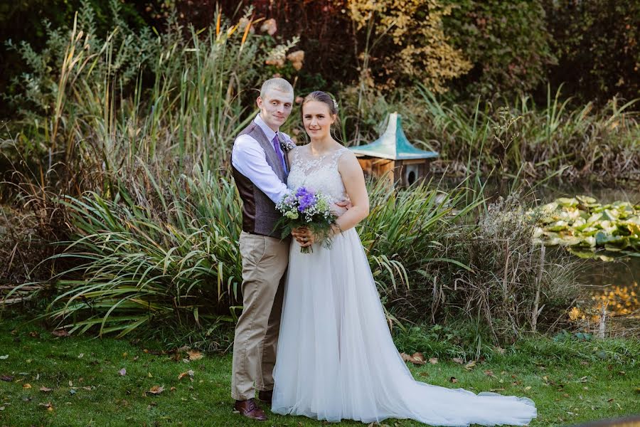 Fotógrafo de bodas Sam Gavins (samgavinsphoto). Foto del 2 de julio 2019