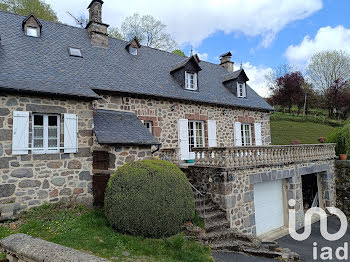 maison à Saint-Martin-Valmeroux (15)