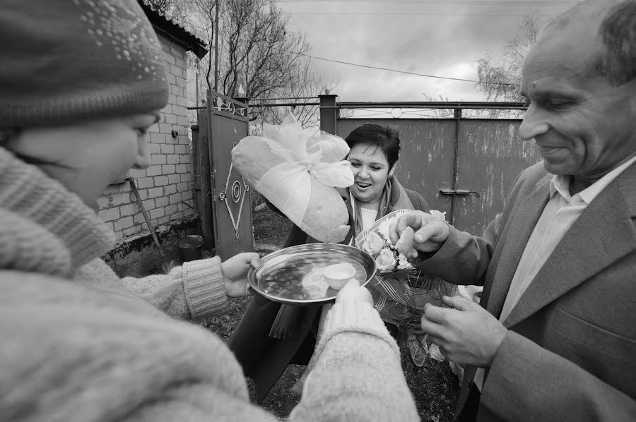 Jurufoto perkahwinan Maksym Andriashyn (andryashin). Foto pada 2 Disember 2013