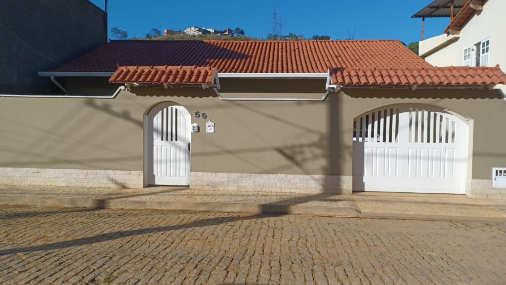 Casa à venda, 247 m² por R$ 1.500.000,00 - Alem Paraiba - Além Paraíba/MG