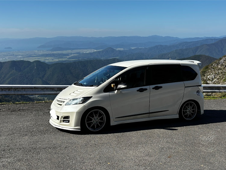 フリードの奥琵琶湖パークウェイ・伊吹山ドライブウェイ・ブラックフライデーで何を買いましたか？・峠ステッカー・フリPaPa杯に関するカスタム事例の投稿画像13枚目
