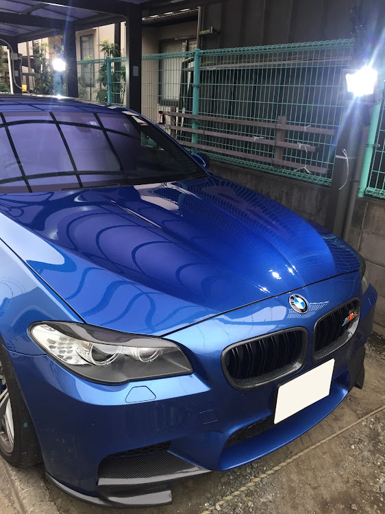M5の洗車・昼メシの問題・磨き作業・洗車ヒジに関するカスタム事例の投稿画像11枚目