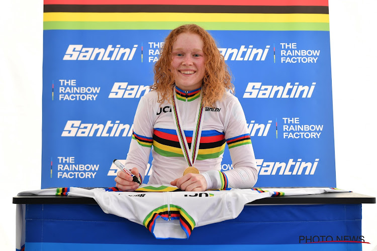 Wereldkampioene Puck Pieterse nu ook Europees kampioene U23: niemand houdt haar na val Bäckstedt bij