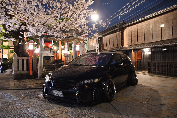 オデッセイのREMEMBER・桜とコラボ・いつものメンバー・夜桜・一眼レフに関するカスタム事例の投稿画像2枚目