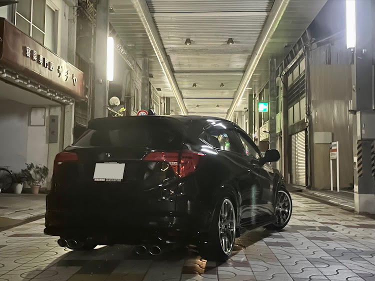 ヴェゼルのdiscover＿ct・商店街が似合う車？・連休が欲しいに関するカスタム事例の投稿画像2枚目