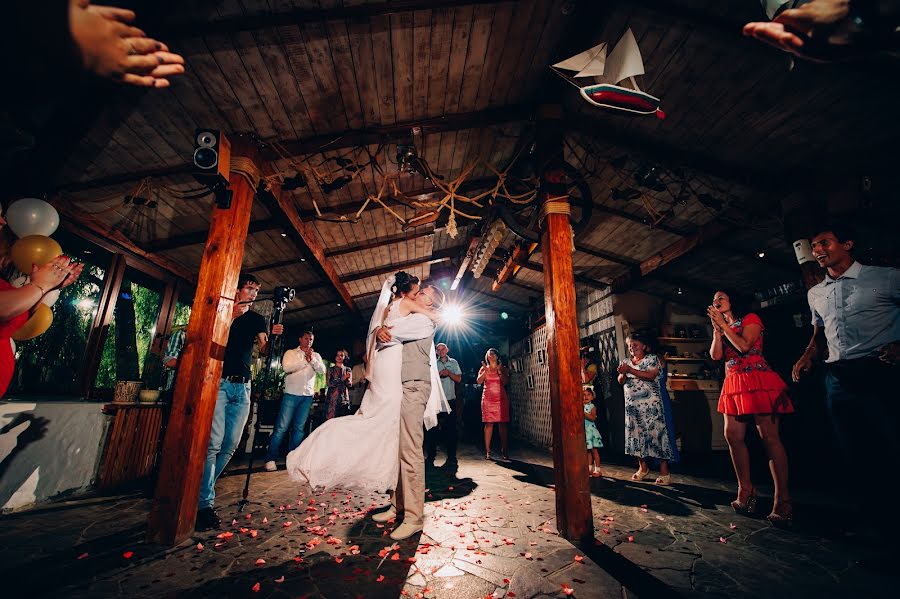 Fotógrafo de casamento Aleksey Mullagaleev (trainer). Foto de 3 de dezembro 2016