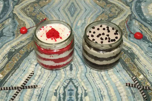 Chocolate Chip + Red Velvet Jar Cake