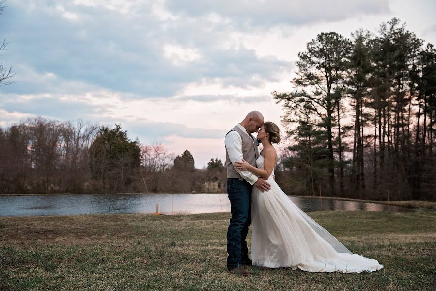 Photographe de mariage Chelsea Fluharty (chelseafluharty). Photo du 27 mars 2022