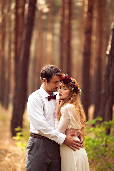 Fotógrafo de casamento Alena Stalmoshenok (alenasart). Foto de 4 de maio 2017