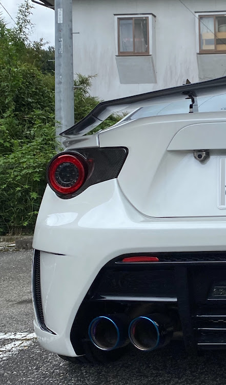 86のKuhl Racing・KUHL・86・低そうで低くない少し低い車に関するカスタム事例の投稿画像1枚目