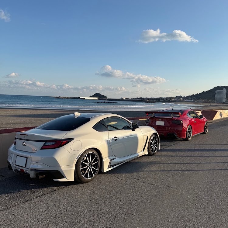 GR86のドライブ・GR86・ZN8・ZN6・海と愛車に関するカスタム事例の投稿画像1枚目