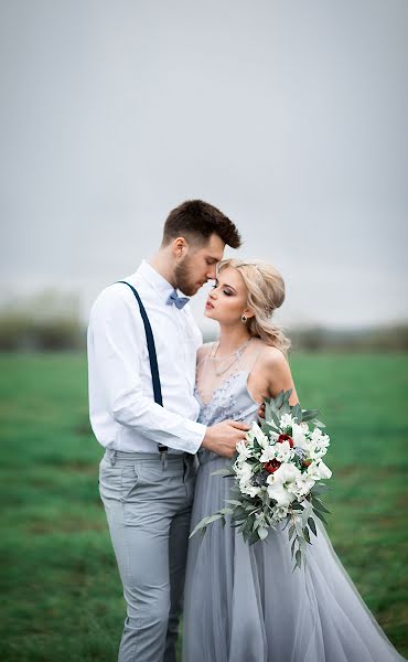 Fotógrafo de casamento Marina Tunik (marinatynik). Foto de 11 de abril 2017