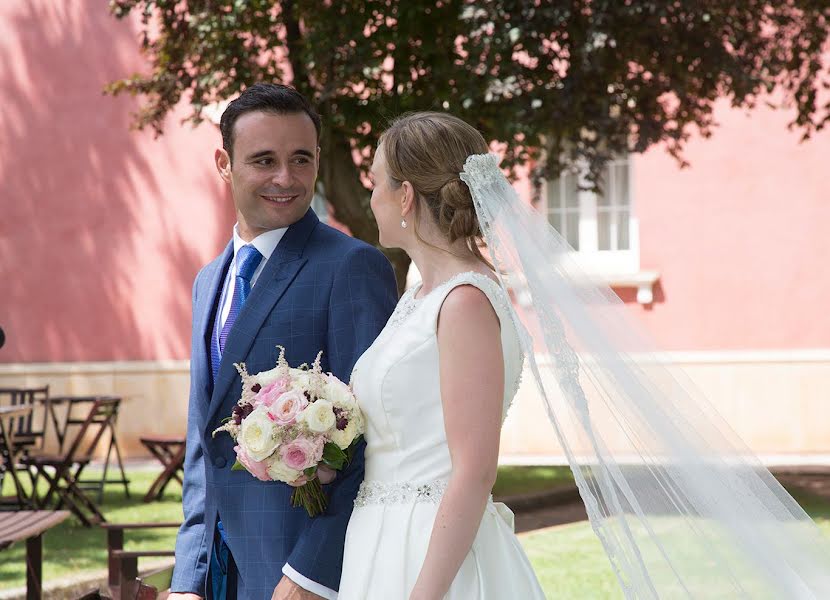 Fotografo di matrimoni Carmen Esteban (carmenesteban). Foto del 23 maggio 2019