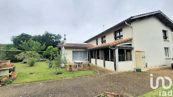 maison à Saint-Pierre-du-Mont (40)