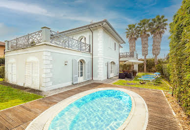 Villa with pool and terrace 3