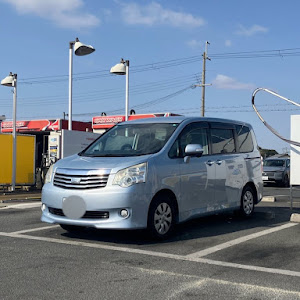 ノア ZRR70G
