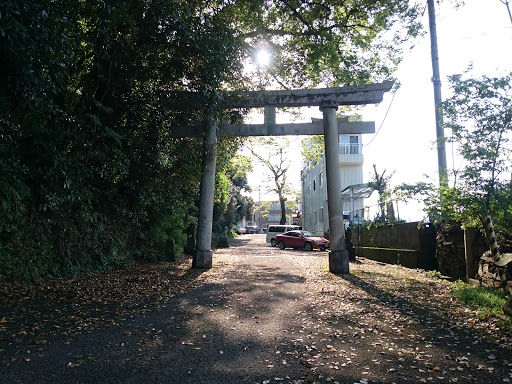 石立八幡宮参道