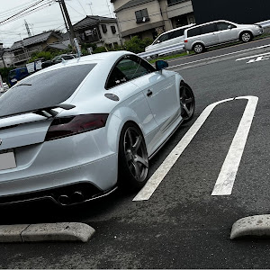 TT RS クーペ プラスクーペ