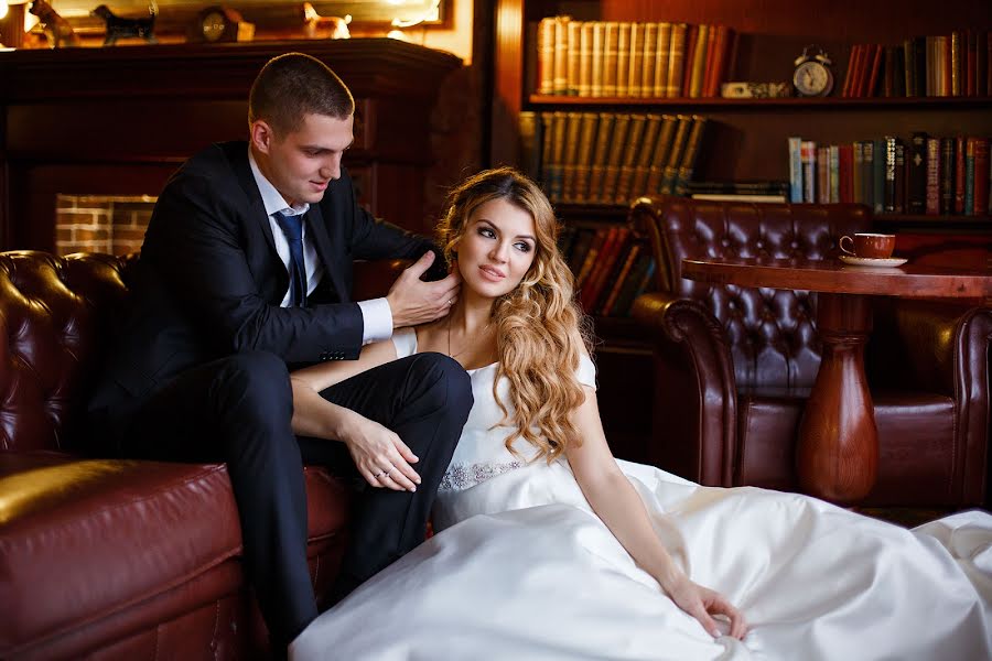 Wedding photographer Natasha Dyachkova (cockroach). Photo of 9 November 2015