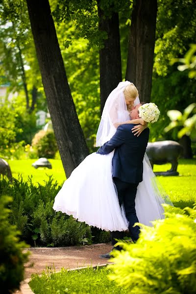 Fotógrafo de casamento Anna Zhukova (annazhukova). Foto de 17 de setembro 2015