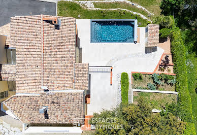 Maison avec piscine et terrasse 2