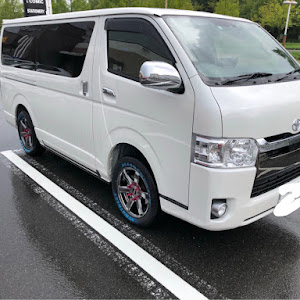 ハイエースバン GDH206V