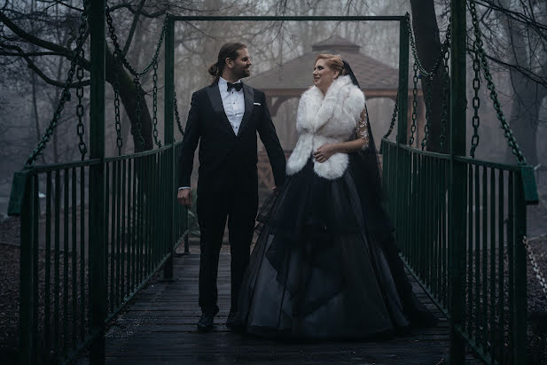 結婚式の写真家Tomáš Schiller (aeternus)。2022 3月8日の写真