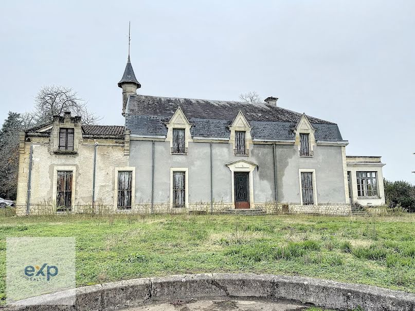 Vente château 19 pièces 679.5 m² à Bossugan (33350), 3 710 000 €