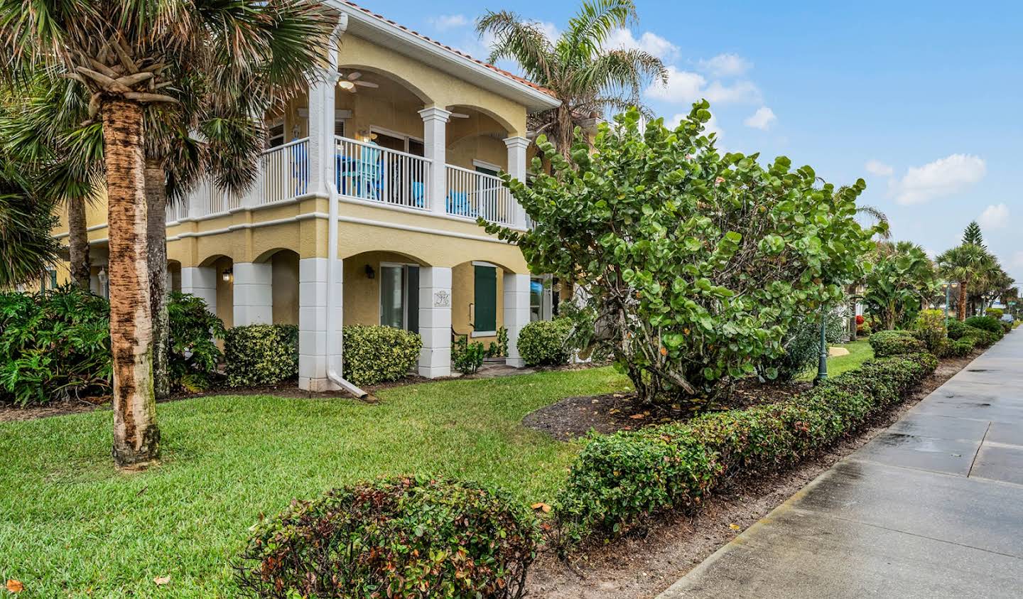 House with pool New Smyrna Beach