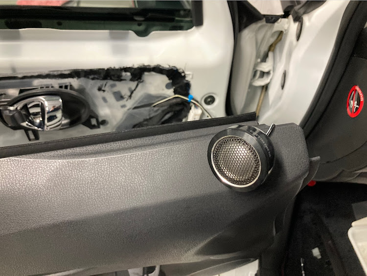 ノートのフォローワーさんに感謝・ノートnismo S・スピーカー交換・DIYに関するカスタム事例の投稿画像3枚目