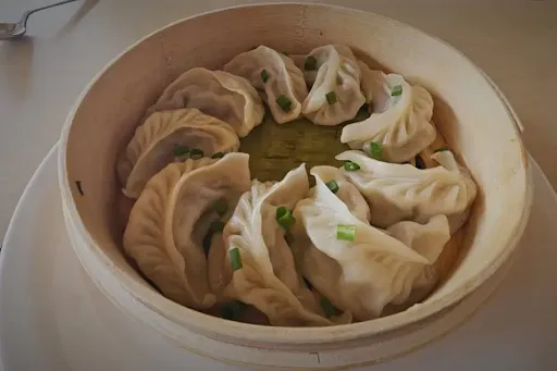 Chicken Steamed Momos 8 Pc