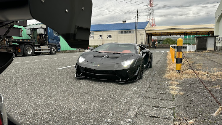 かず👌   LibertaTV 隣にいる人さんが投稿した1/22ふじさんメッセ・アヴェンタドール・35GTR・86・イベントでお会いしましょうに関するカスタム事例の投稿画像2枚目