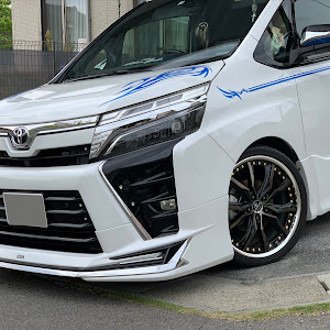 ヴォクシー ZRR80W