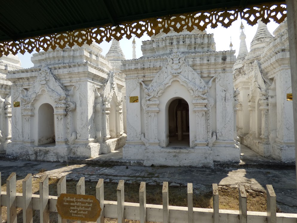 kuthodaw pagoda mandalay