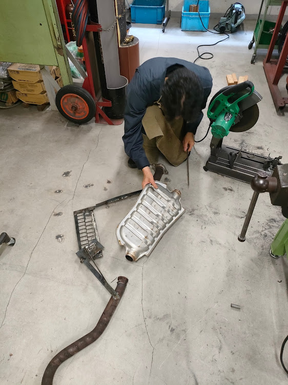 インプレッサ ハッチバックのDIY・マフラー・純正戻し作業・インプレッサ・トヨタ会館に関するカスタム事例の投稿画像2枚目