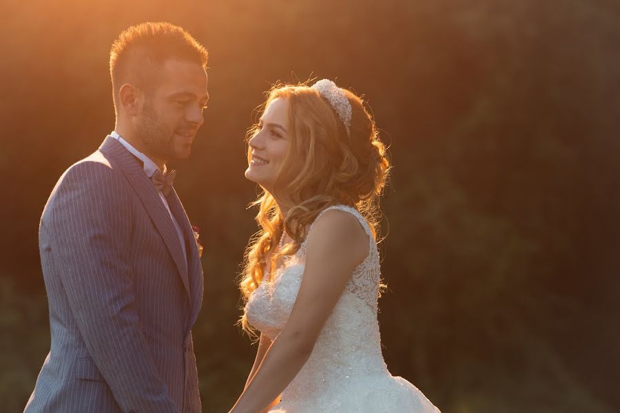 Fotógrafo de casamento Oğuz Murat Özvar (oguzozvar). Foto de 14 de julho 2020