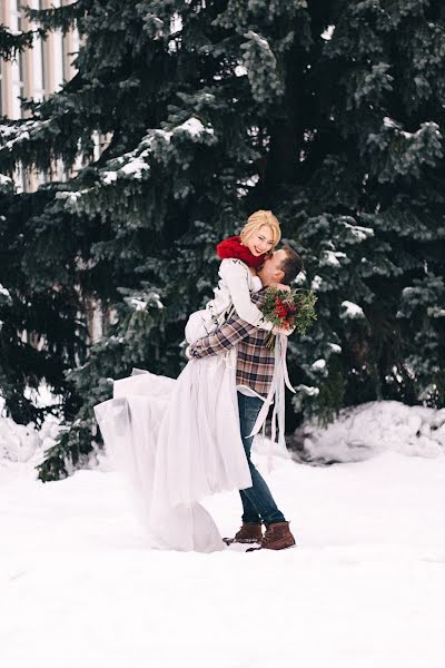 Fotografo di matrimoni Alina Sigida (sigidaalina). Foto del 11 febbraio 2019