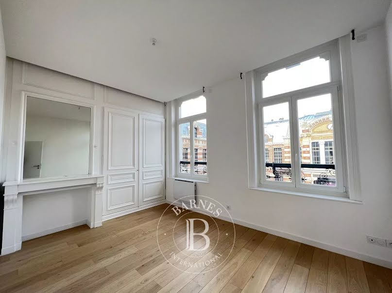 Location  appartement 3 pièces 65.61 m² à Lille (59000), 1 685 €