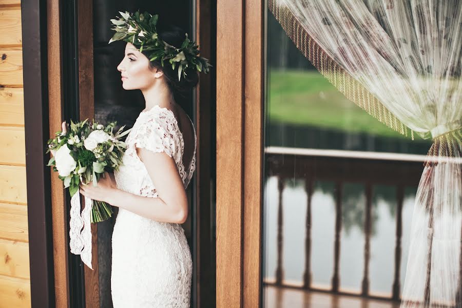 Fotógrafo de casamento Elena Ivasiva (friedpic). Foto de 19 de julho 2016