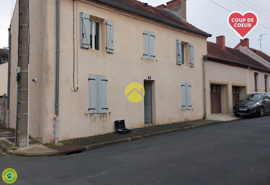 Vente maison 3 pièces 71 m² à Commentry (03600), 82 500 €