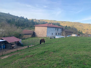 maison à Saint-Laurent-Rochefort (42)