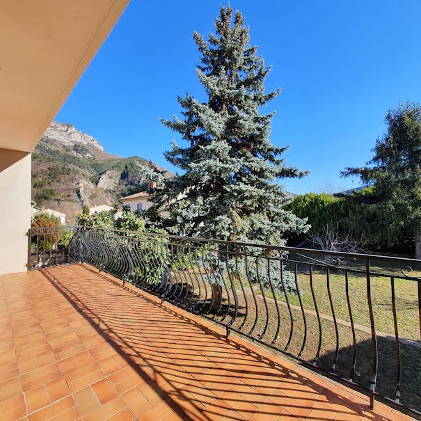 Vente maison 7 pièces 183 m² à Sisteron (04200), 343 000 €