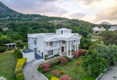 Maison avec jardin 1