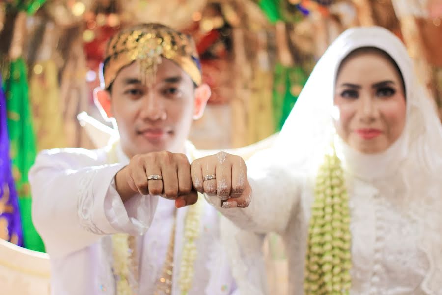 Fotografo di matrimoni Iqbal Farenial (iqbalfarenial). Foto del 19 maggio 2019