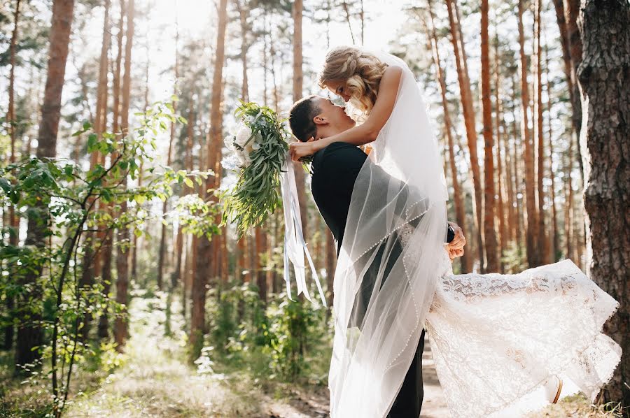 Fotografer pernikahan Aleksandr Smelov (merilla). Foto tanggal 19 Oktober 2017